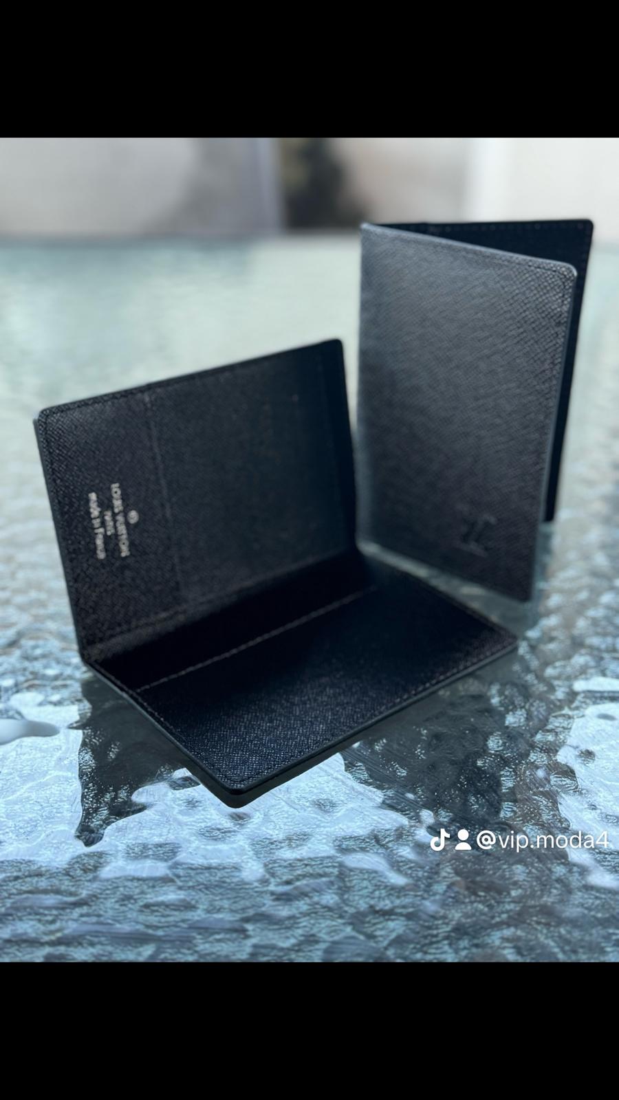 Louis Vuitton Novčanik za Kartice i Putovnicu UNISEX