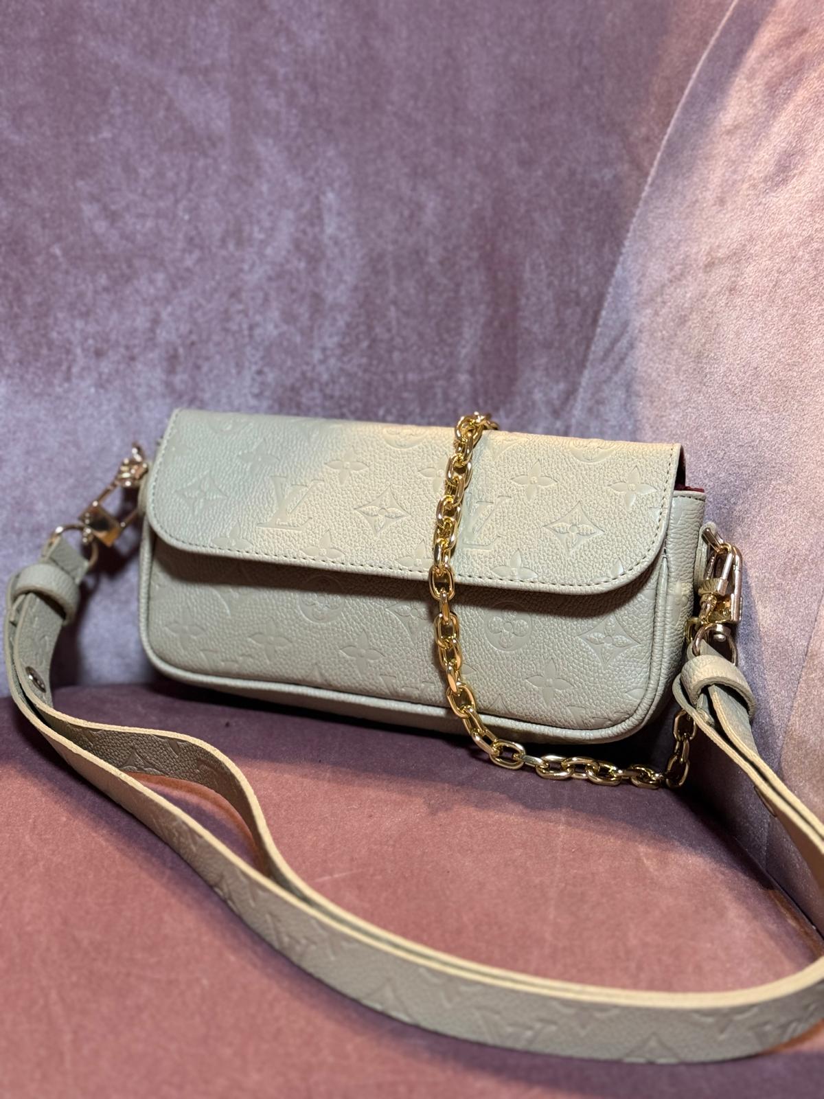 Louis Vuitton "IVY" Torbice