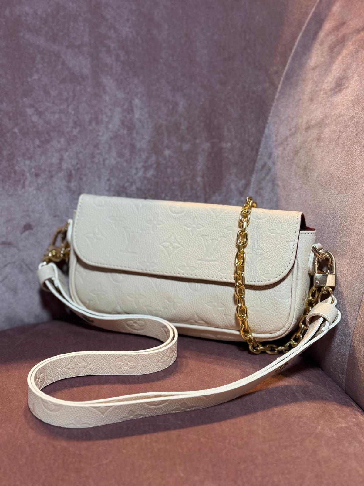 Louis Vuitton "IVY" Torbice