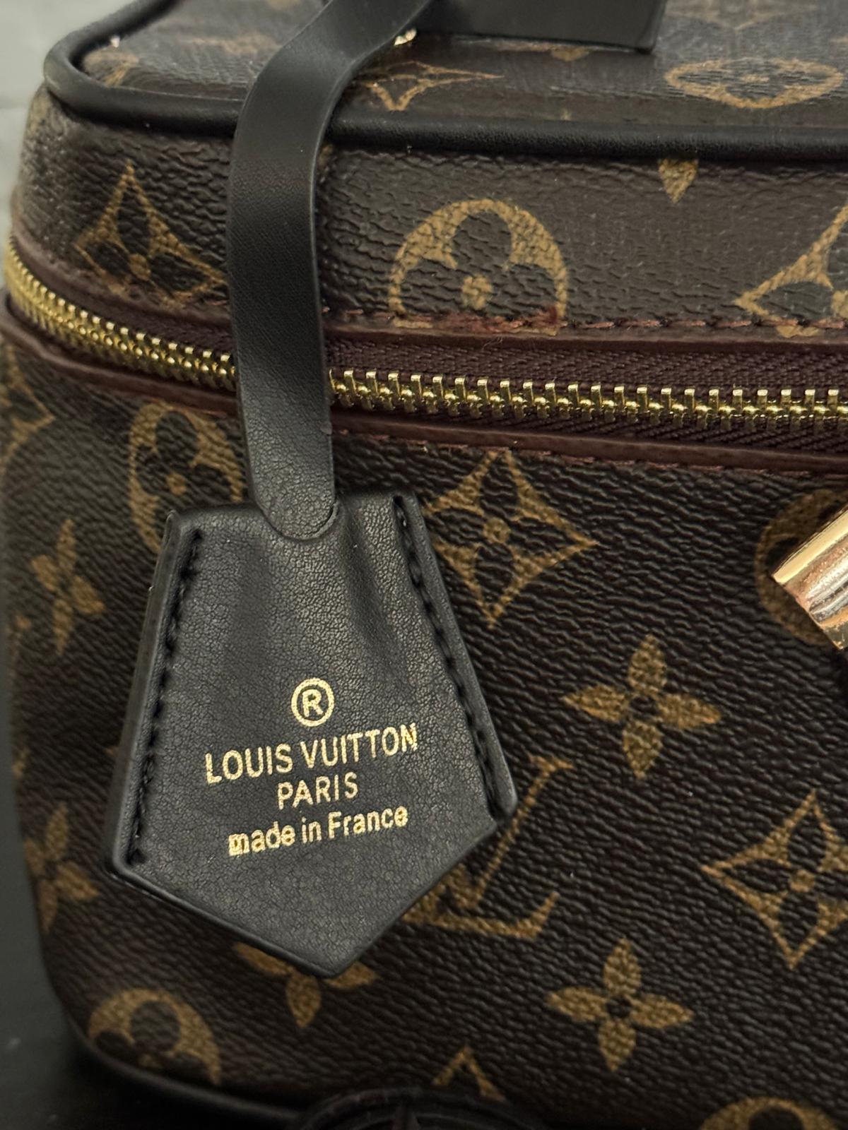 Louis vuitton monogram venus bag