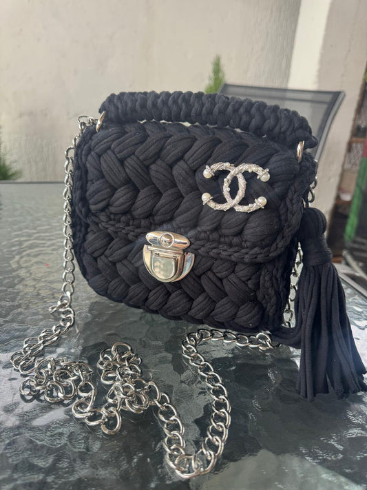 Torbica ručni rad - crna