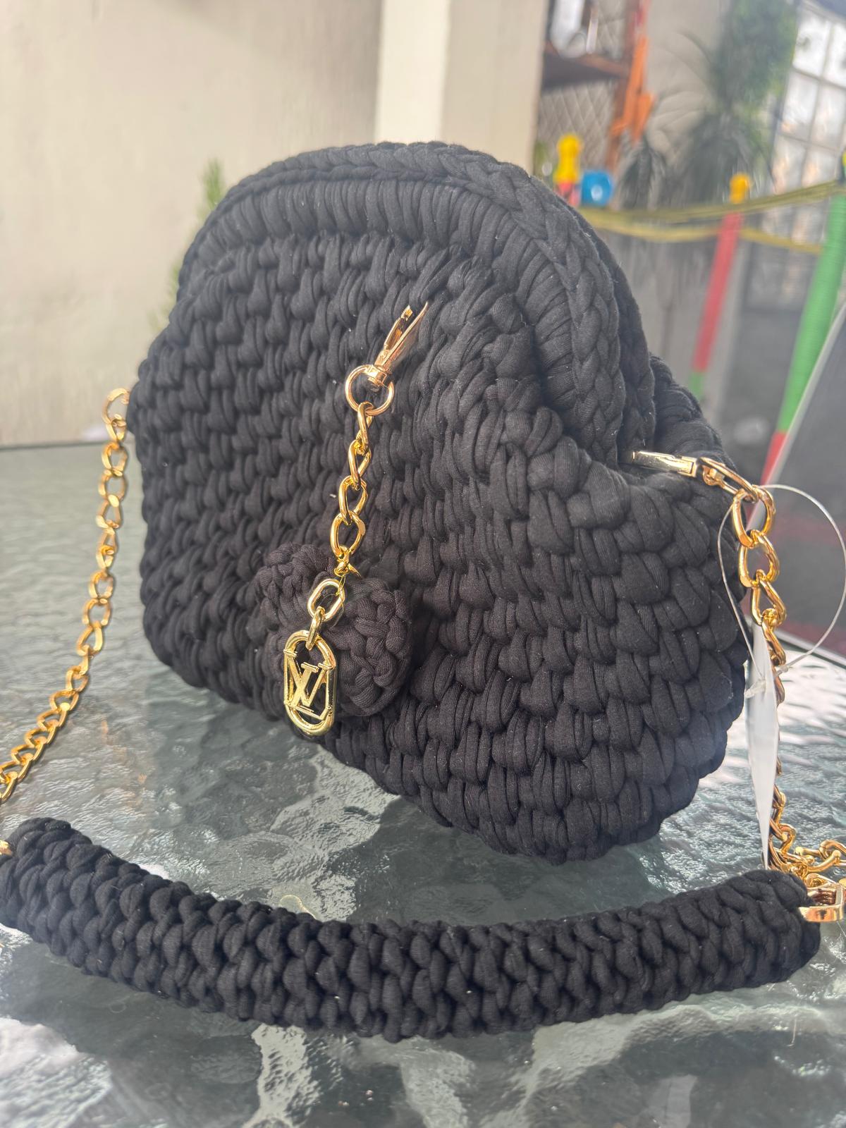 Torbica ručni rad - crna