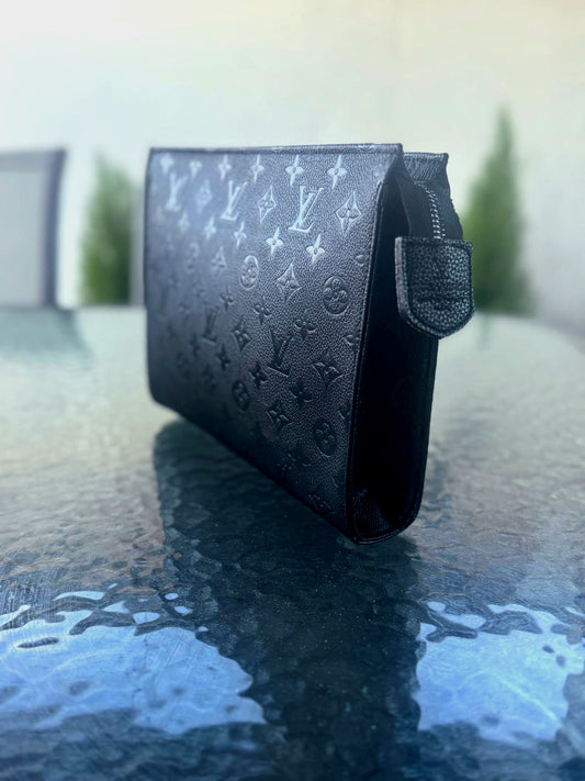 Ručna torbica Louis Vuitton ELEGANCIJA