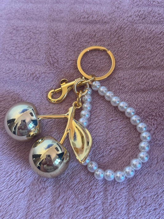 Dodatak za torbice- trešnja