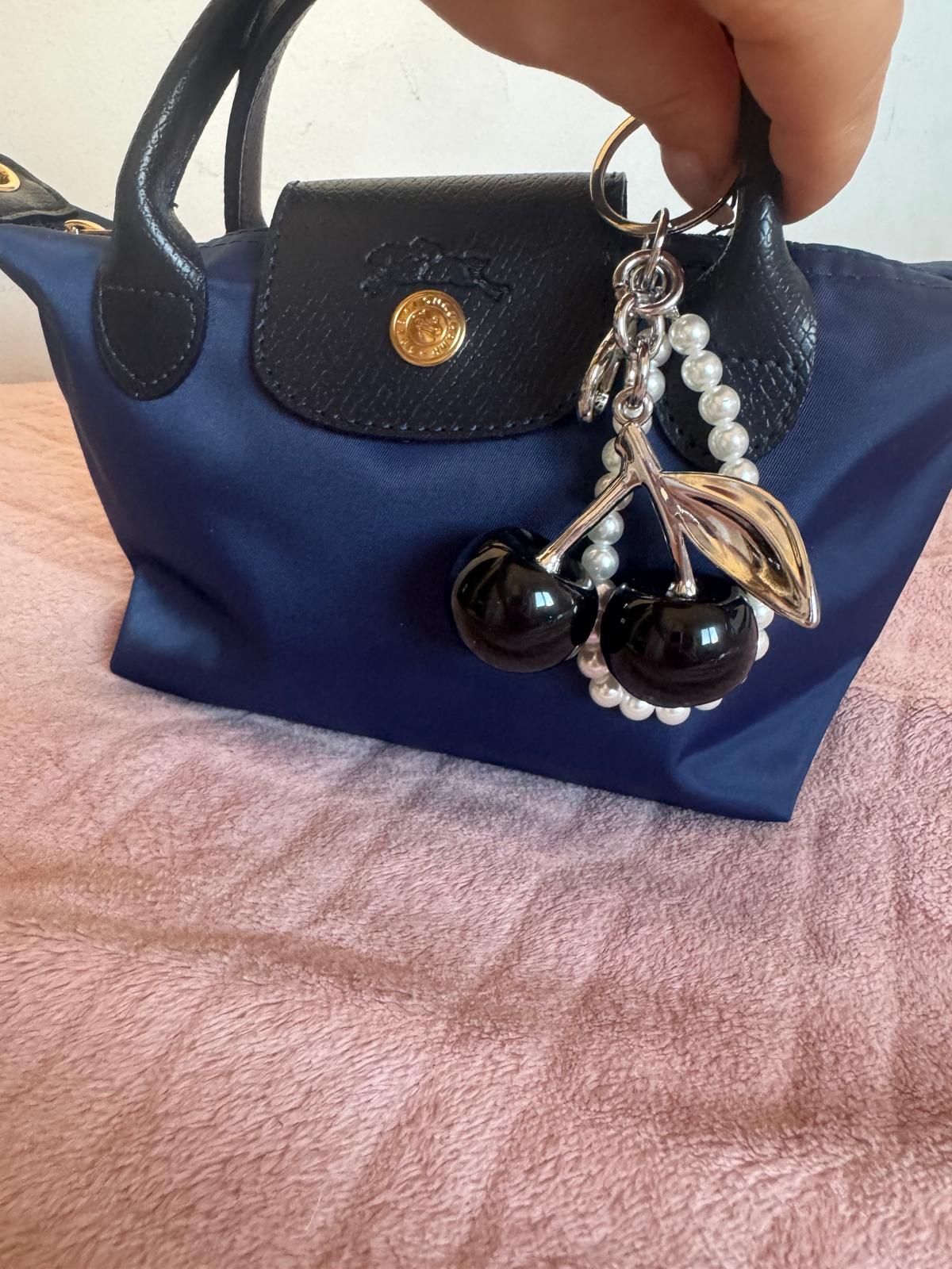 Dodatak za torbice- trešnja