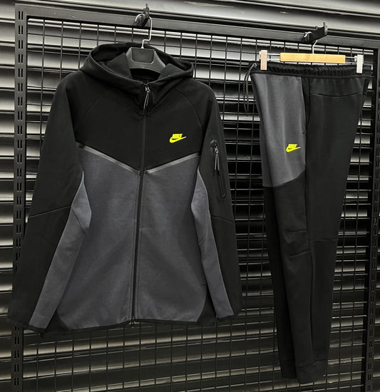 Nike tech fleece