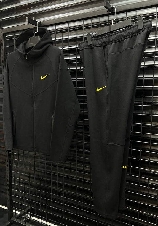 Nike tech fleece