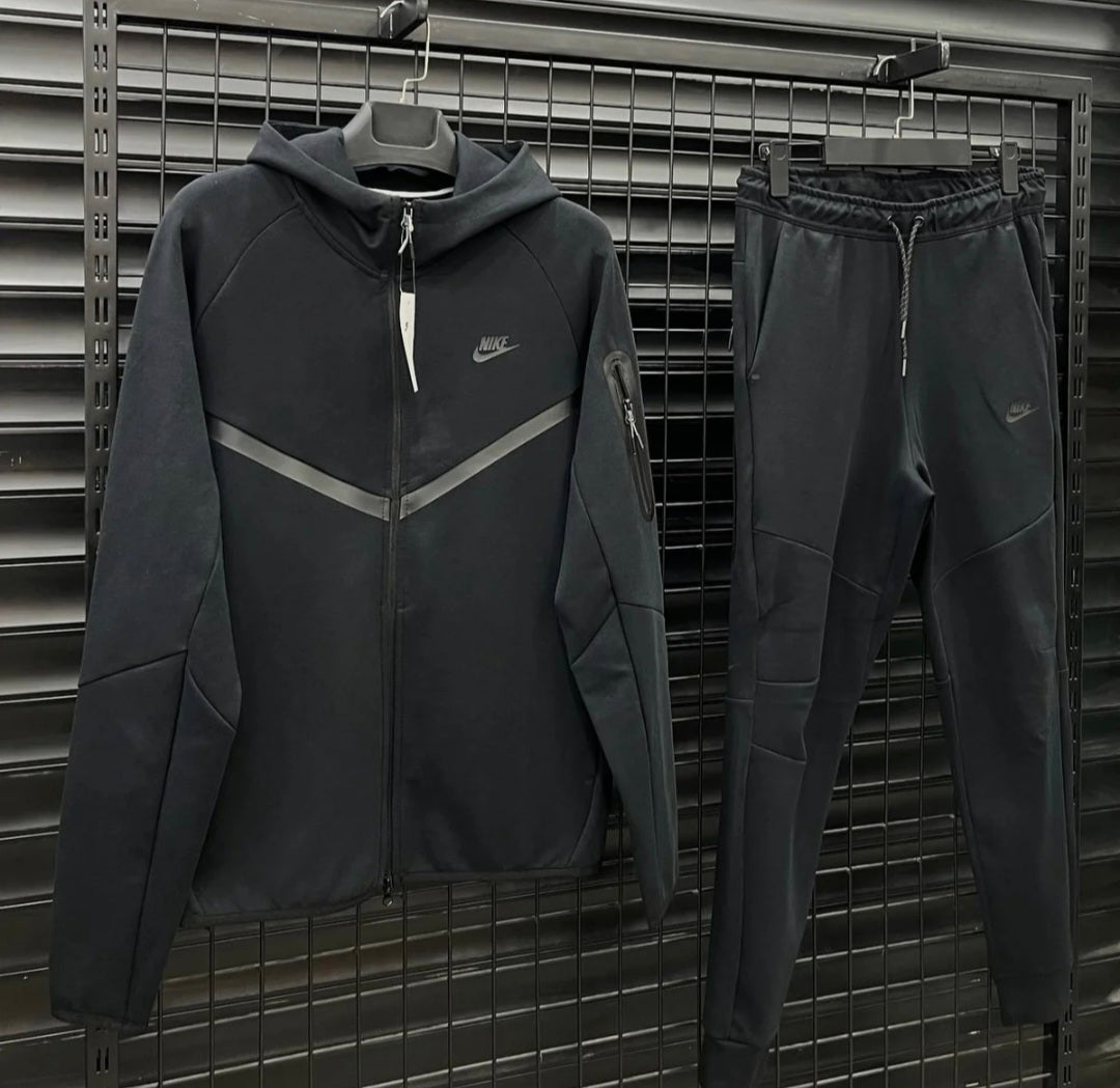Nike tech fleece