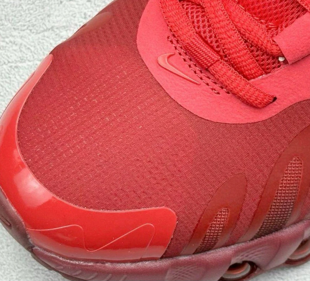 Nike Air Max DN8 Red