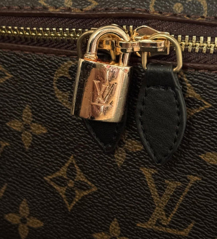 Louis vuitton monogram venus bag