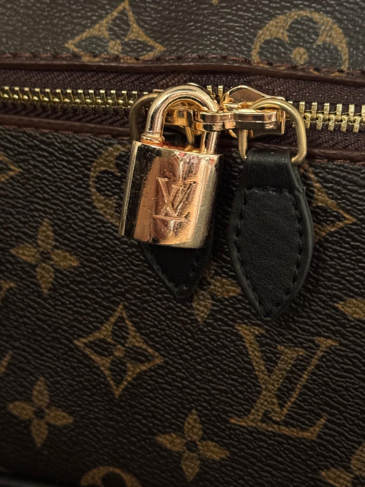 Louis vuitton monogram venus bag