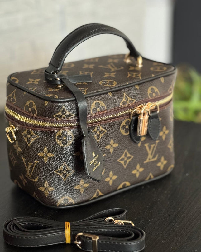 Louis vuitton monogram venus bag