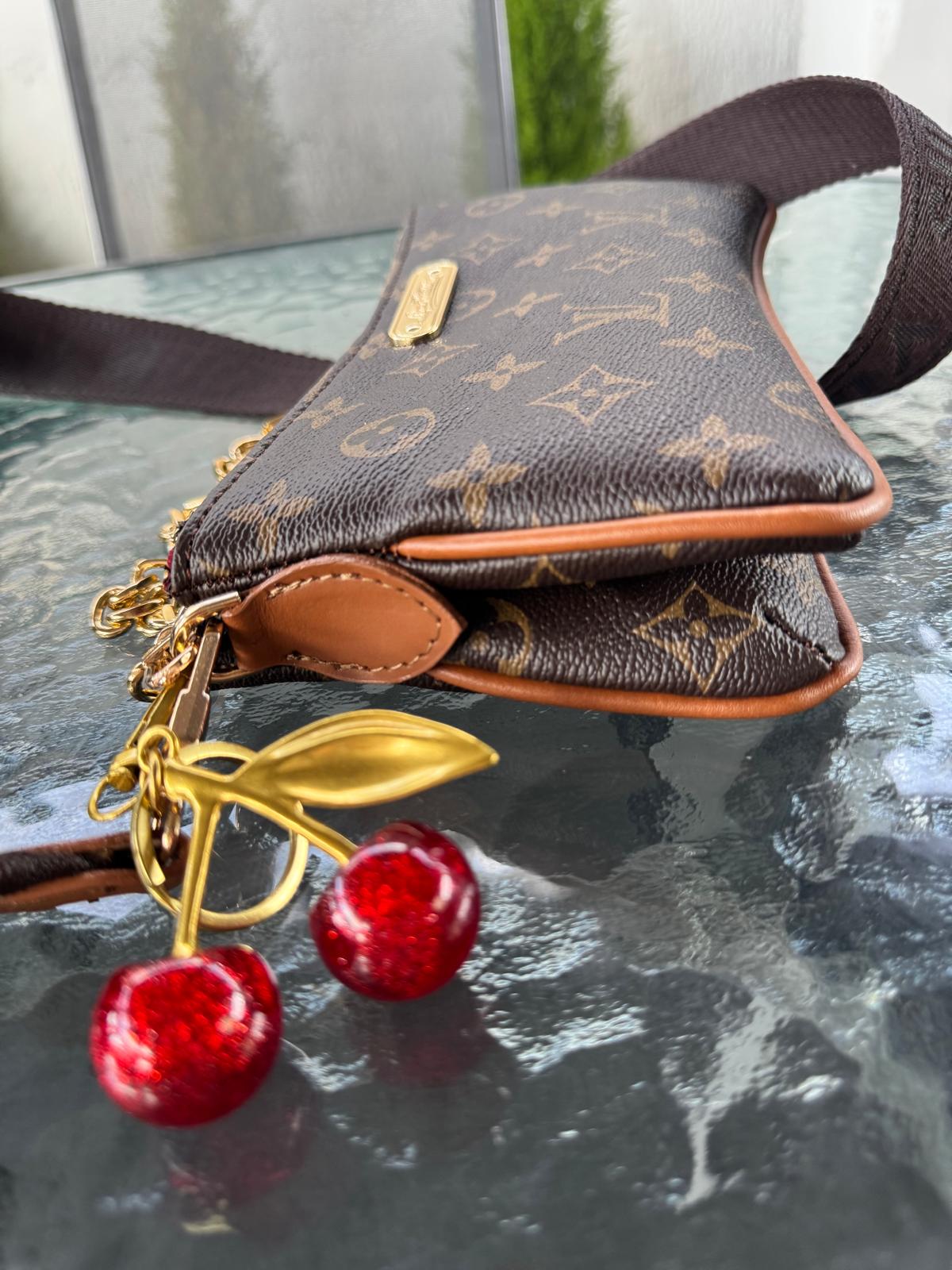 Louis Vuitton " Cherry "           NOVI MODEL 2025