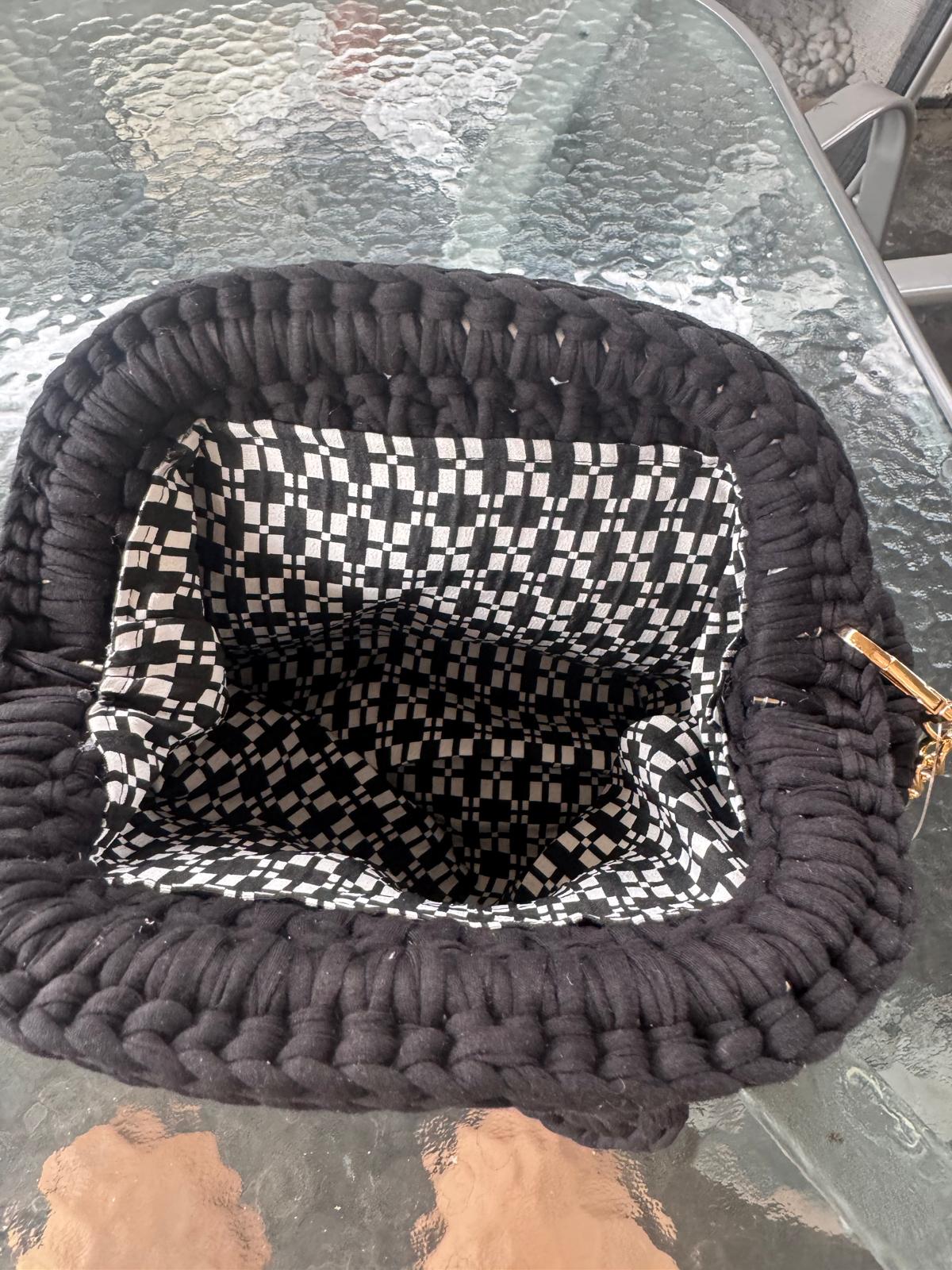 Torbica ručni rad - crna