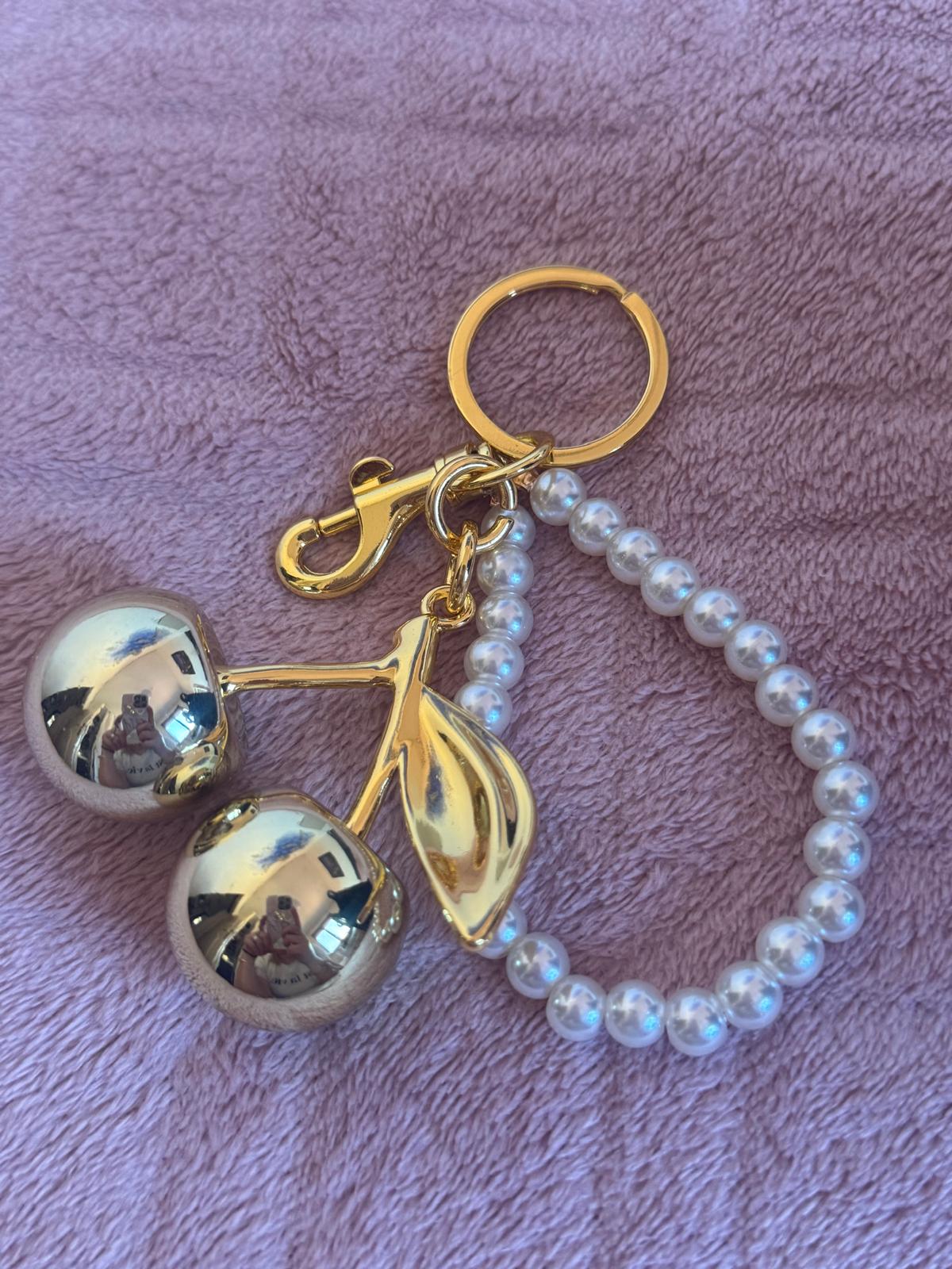 Dodatak za torbice- trešnja