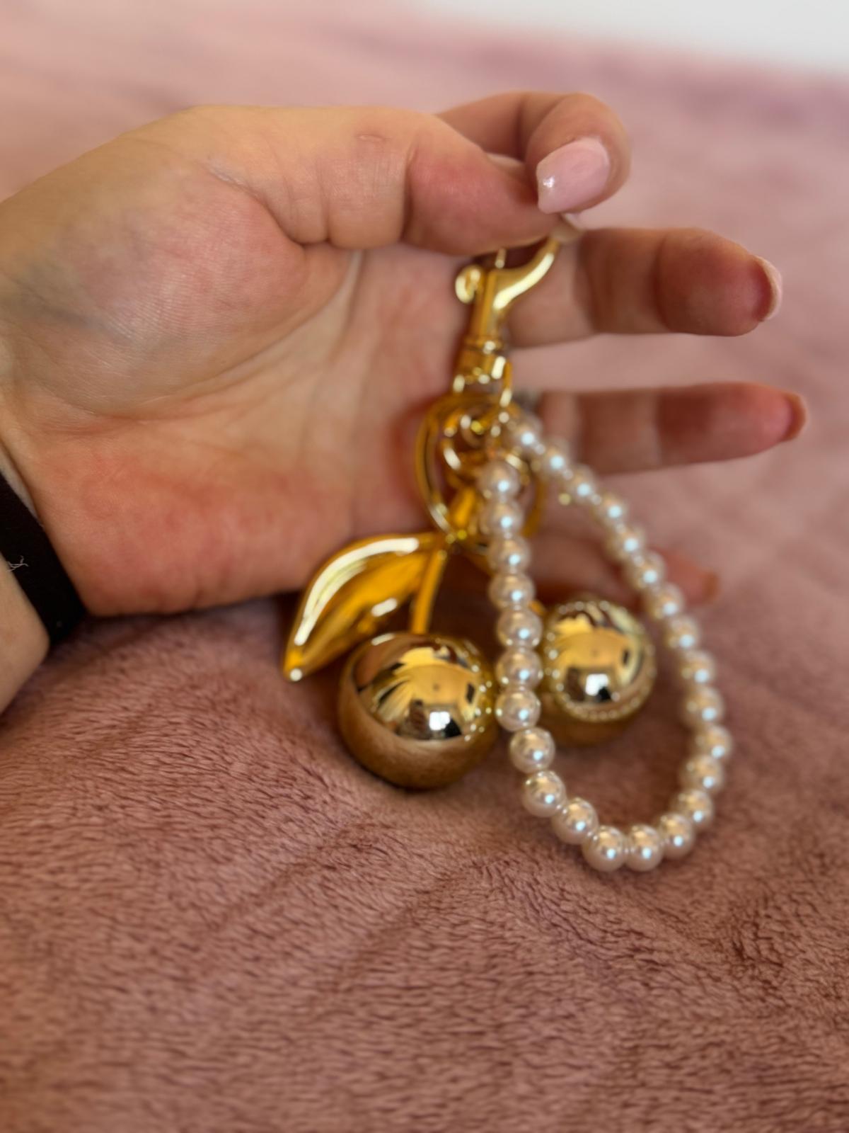 Dodatak za torbice- trešnja