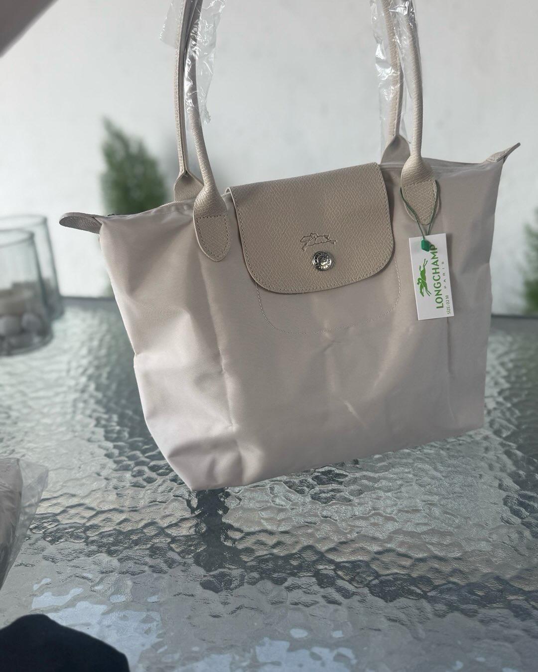Longchamp M modeli