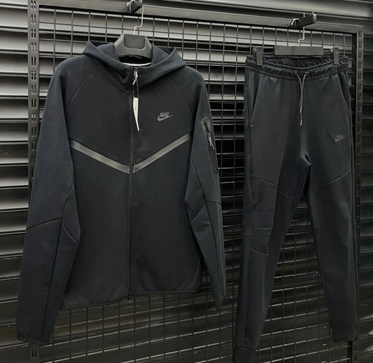 Nike tech fleece