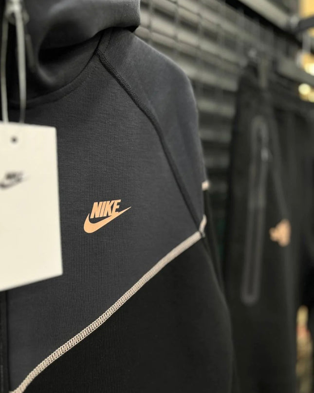 Nike Tech Fleece Syna