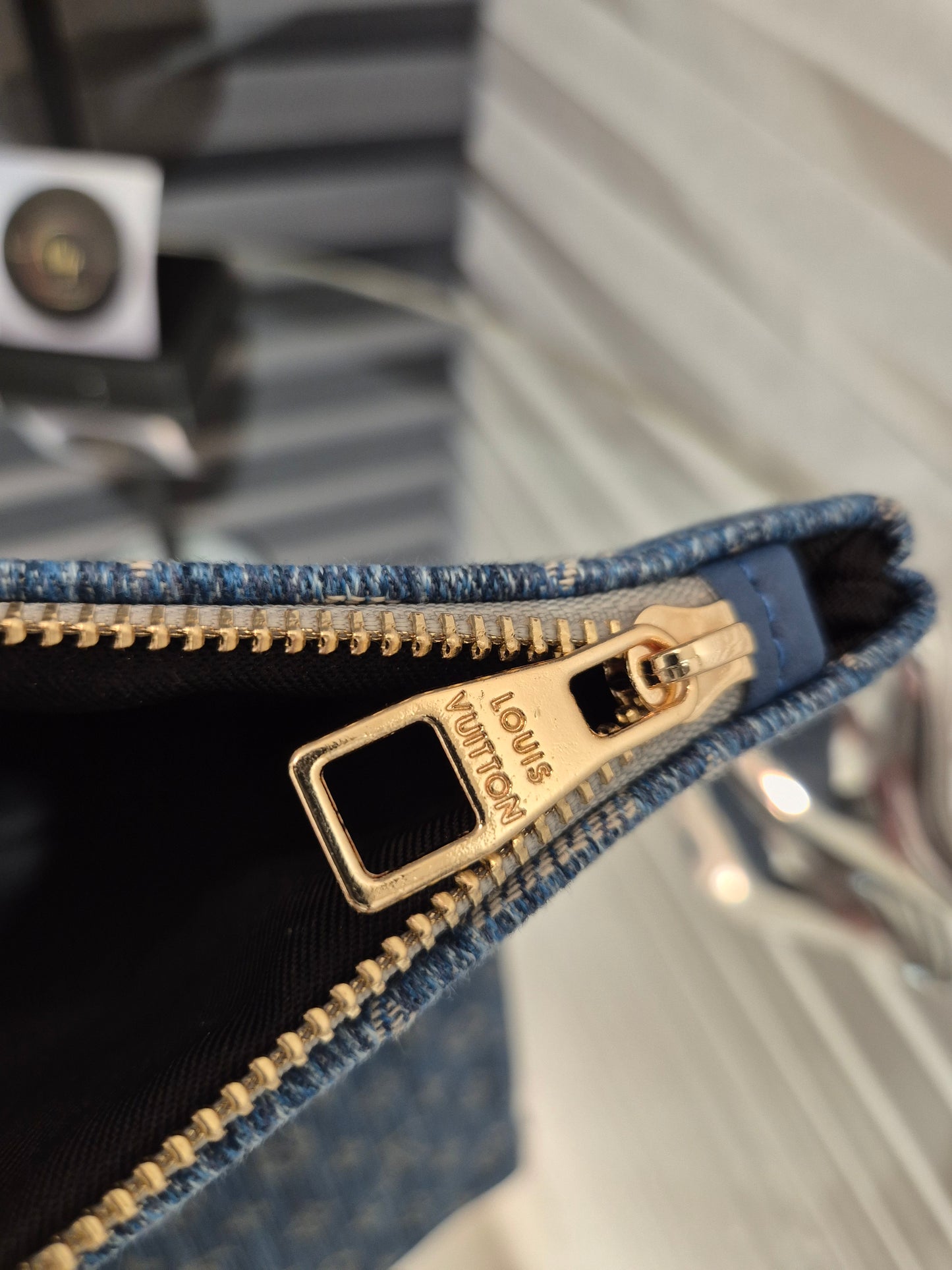 Louis Vuitton - Pismo torbica