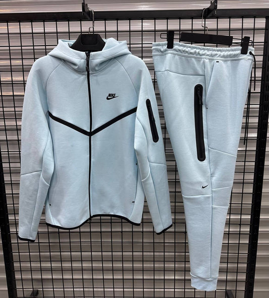 Nike tech fleece