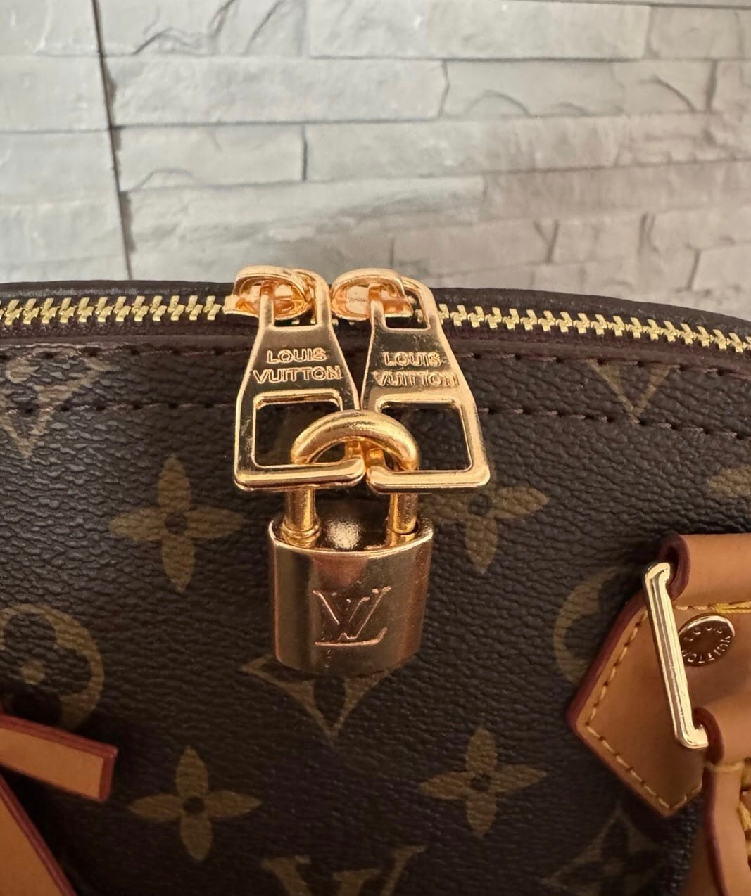 Louis Vuitton Alma