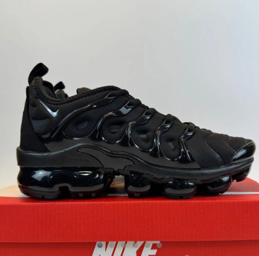 NIKE VAPORMAX PLUS