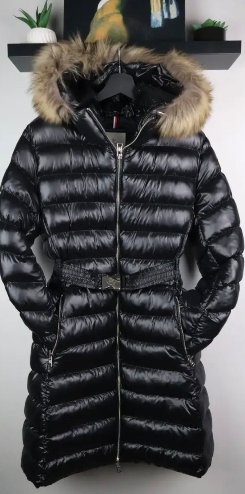 MONCLER CRNA DOWN JACKET