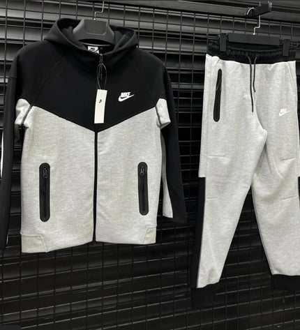 NIKE TECH FLEECE KIDS