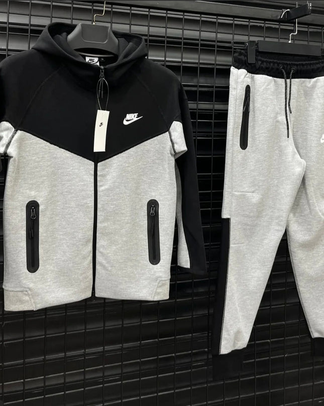 NIKE TECH FLEECE KIDS
