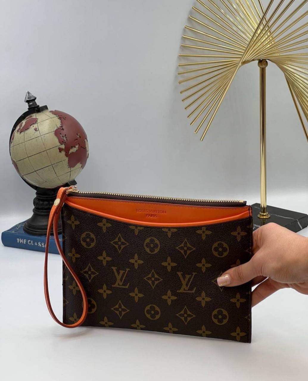 Louis Vuitton-Pismo torbica