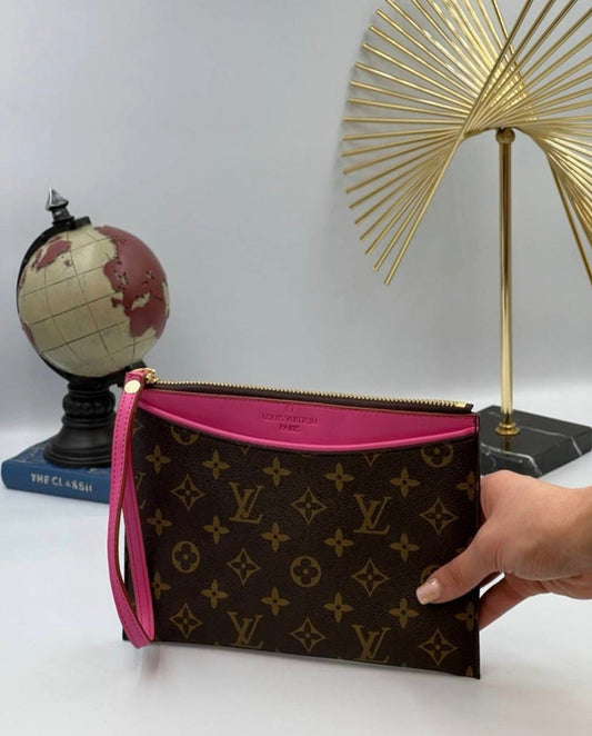 Louis Vuitton-Pismo torbica