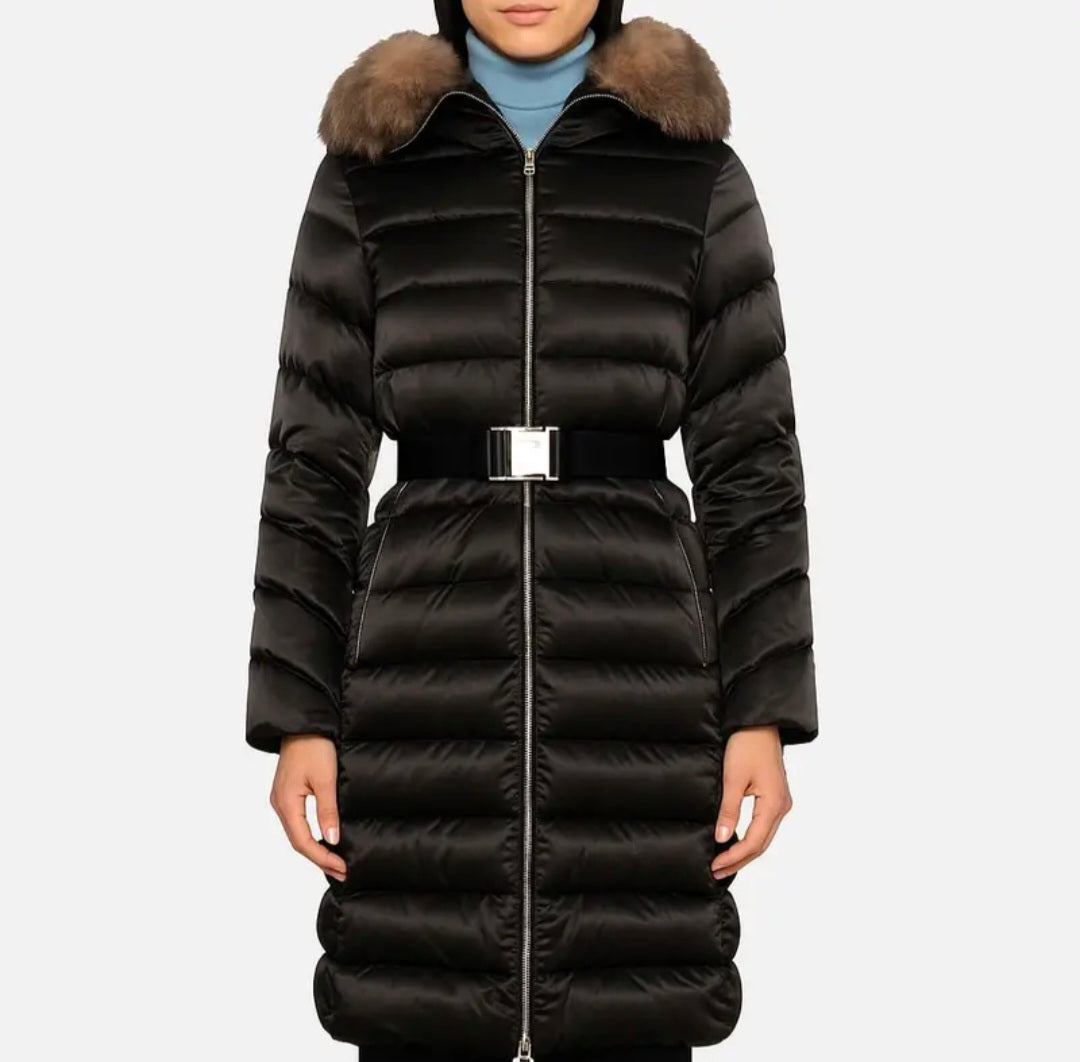 MONCLER CRNA DOWN JACKET