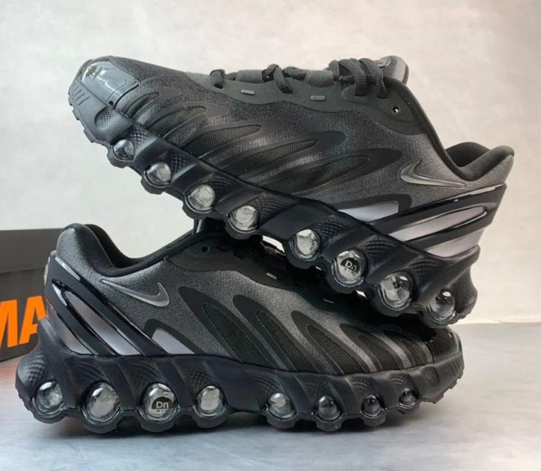 Nike Air Max DN8 black
